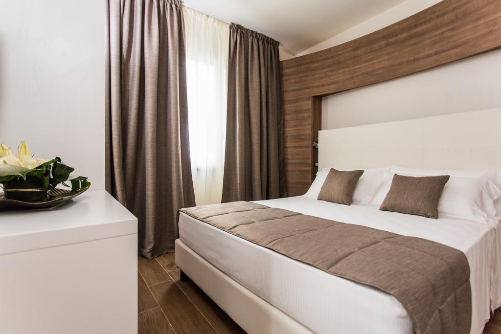 Street Hotel Comacchio Zimmer foto